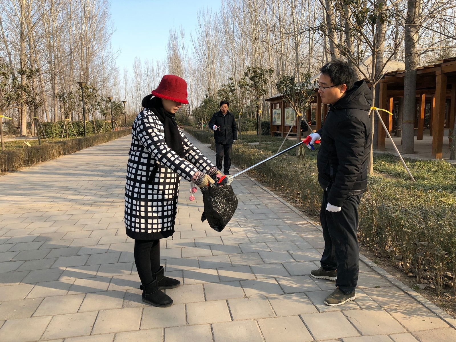 湿地公园环保志愿活动3.jpg 湿地公园环保志愿活动3.jpg